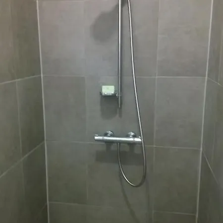 Central 2bedrooms Apt Near Bus/railway Station Appartement *